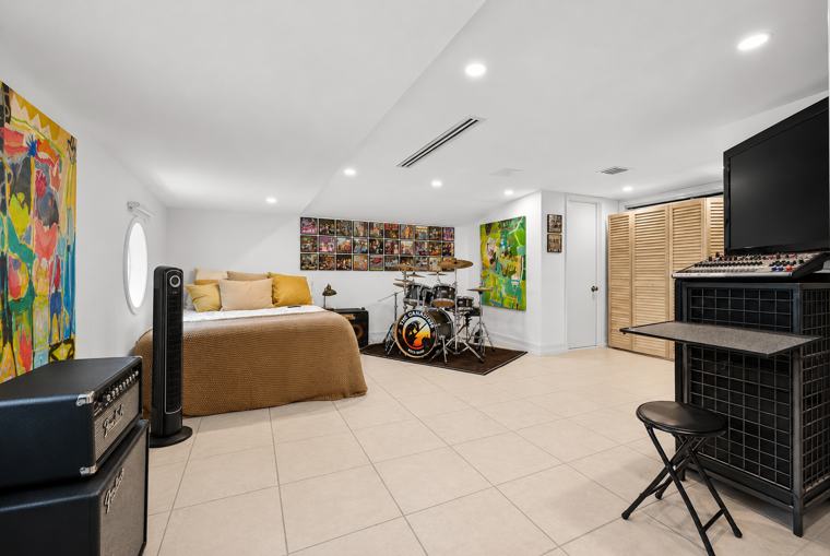 Bonus room